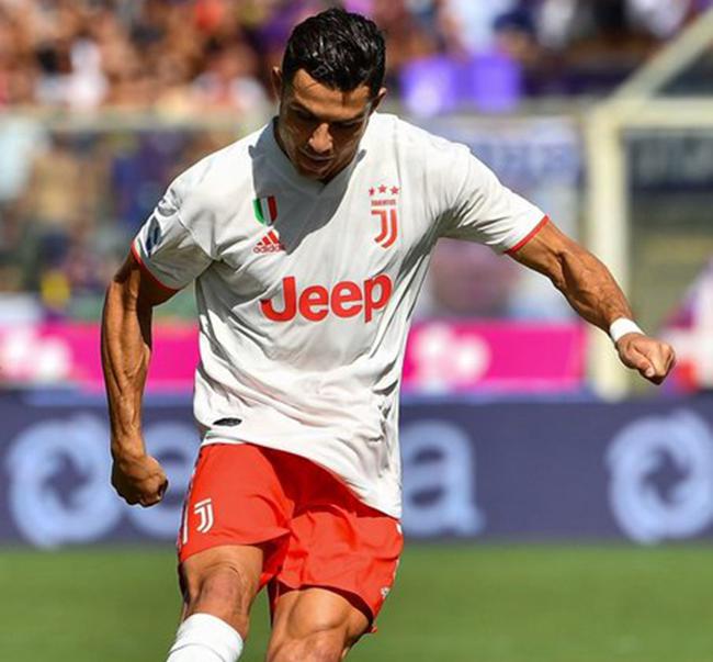  C罗破门尤文客场险胜佛罗伦萨  