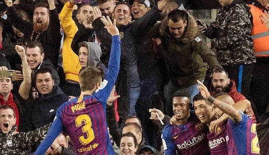  罗马德比激情四射，拉齐奥补时绝杀完成对罗马的复仇  