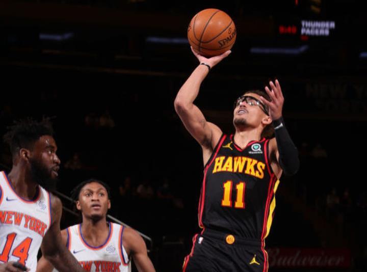  特雷杨助攻上双老鹰团队篮球战胜步行者